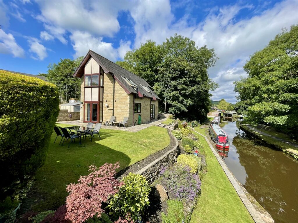 Station Road, Furness Vale, High Peak