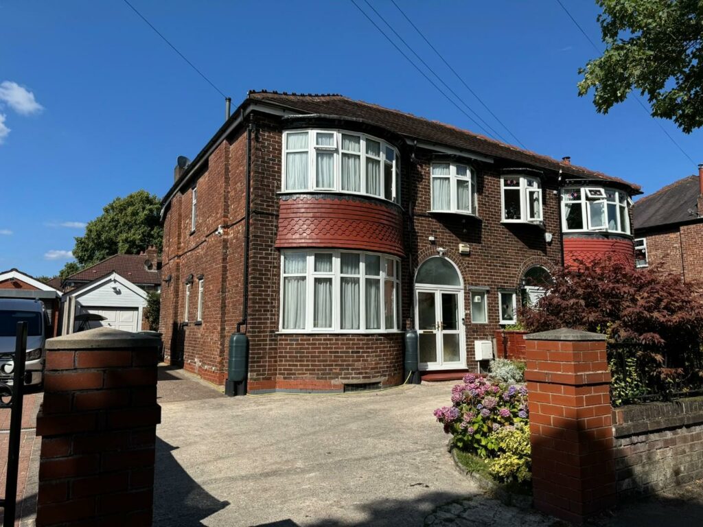 Brooks Road, Old Trafford