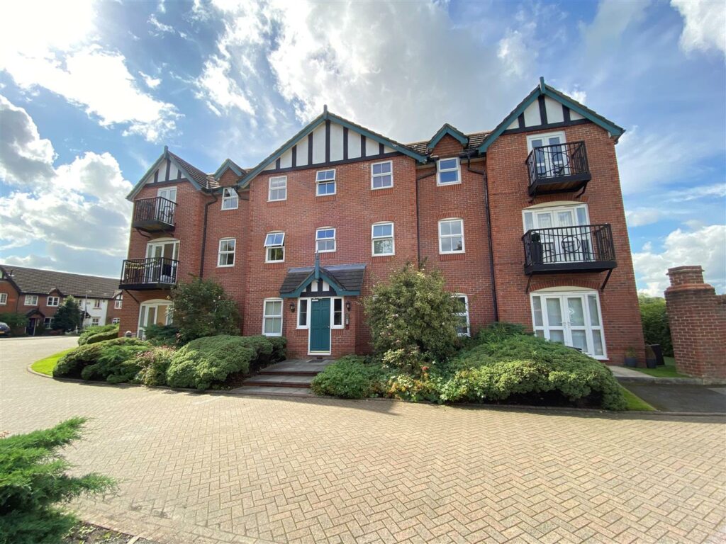 Brompton Way, Handforth, Wilmslow